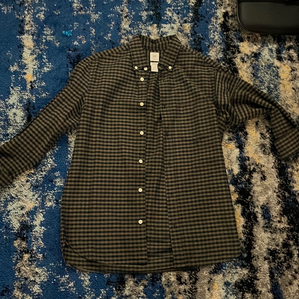 Men’s long sleeved shirt